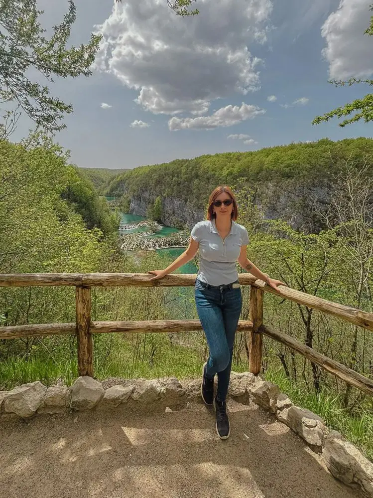 girl at plitvice lakes viewpoint