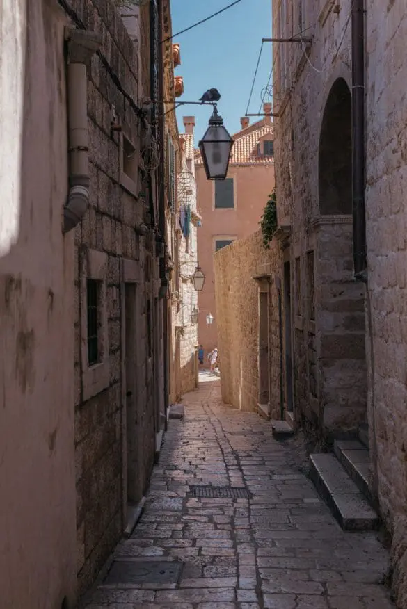 how to travel split to dubrovnik