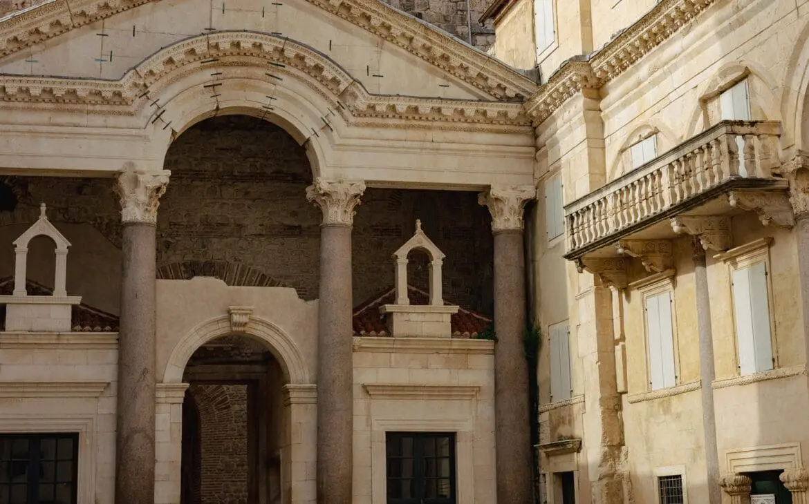 how to travel split to dubrovnik