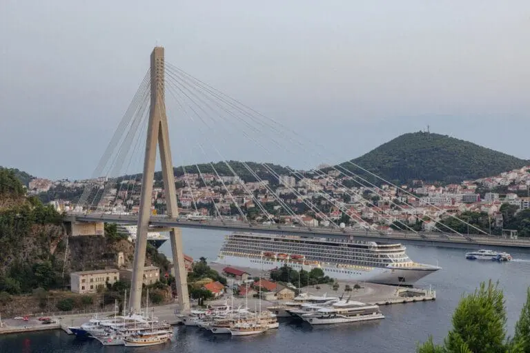 1 DAY IN DUBROVNIK: FROM CRUISE PORT TO OLD TOWN