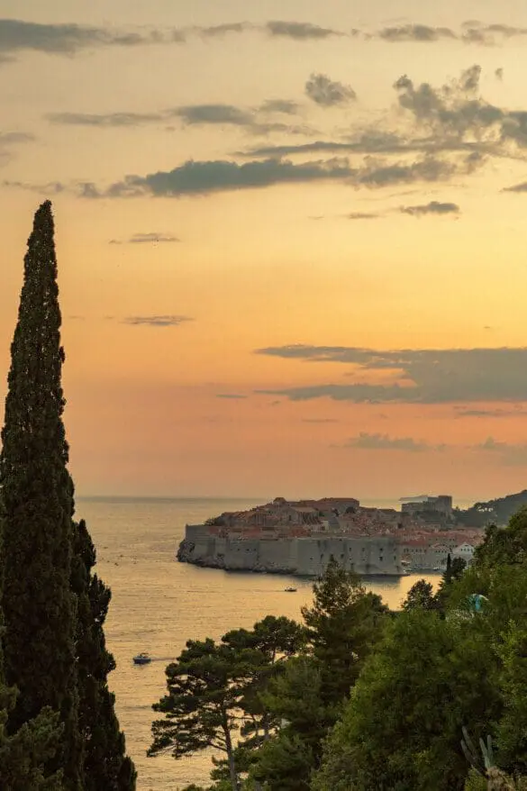 DUBROVNIK travel guide