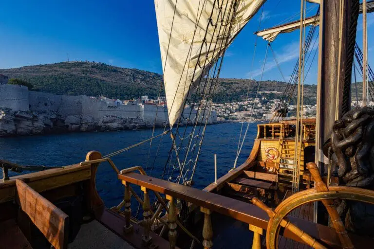 boat tour pirate ship dubrovnik