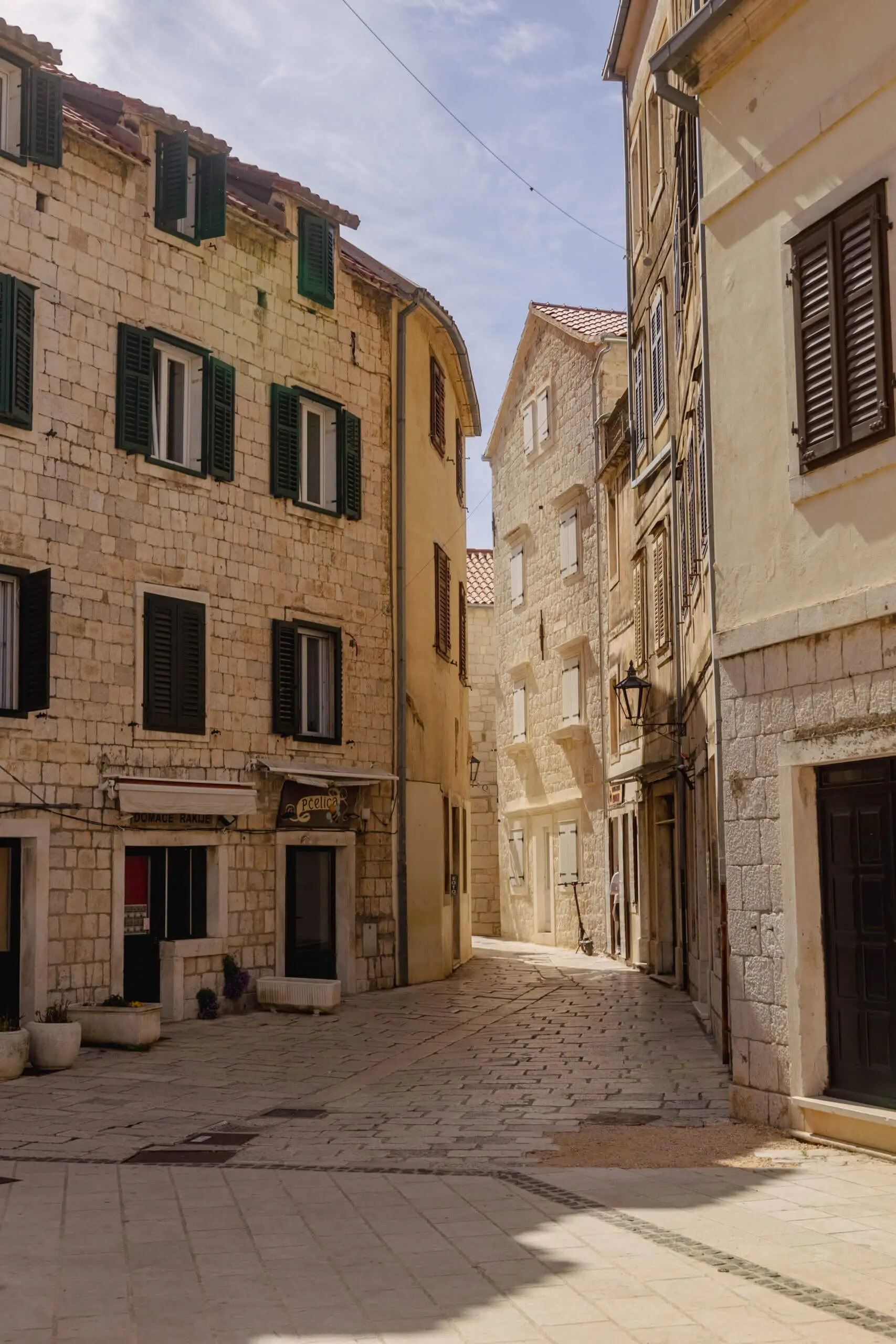 best things to do in omis