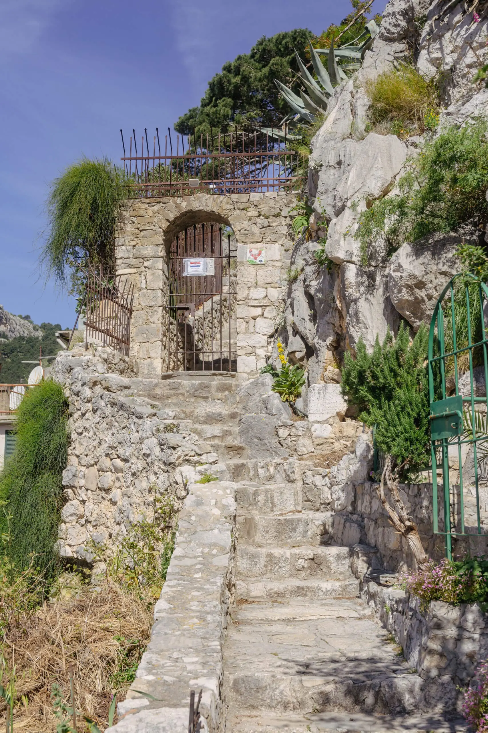 best things to do in omis
