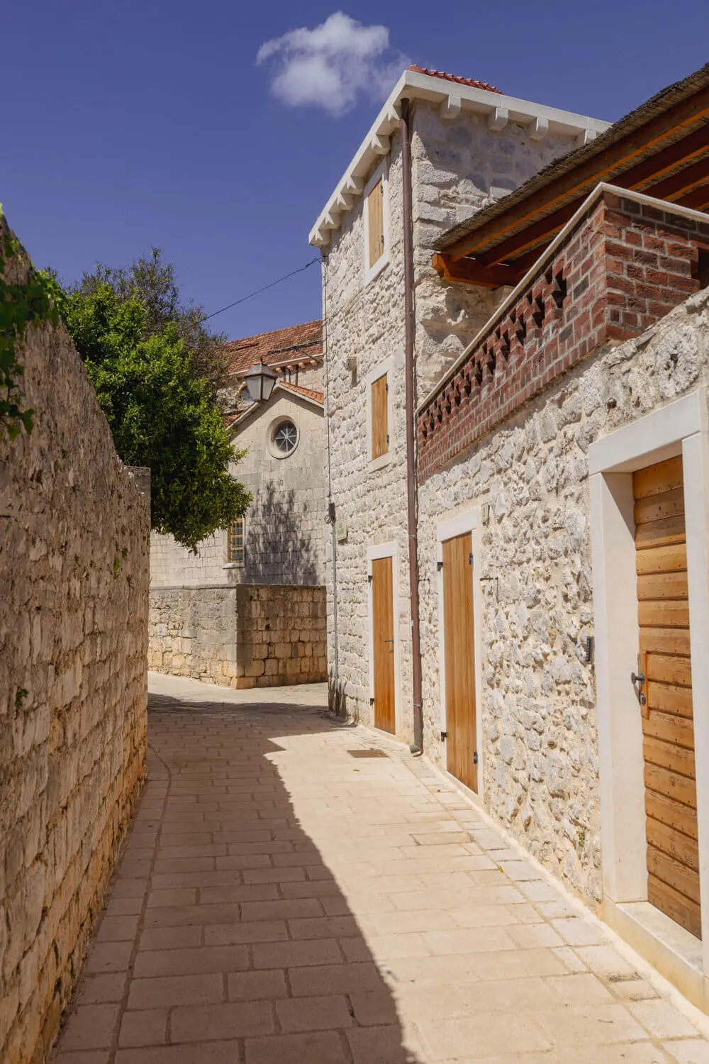 stari grad island hopping