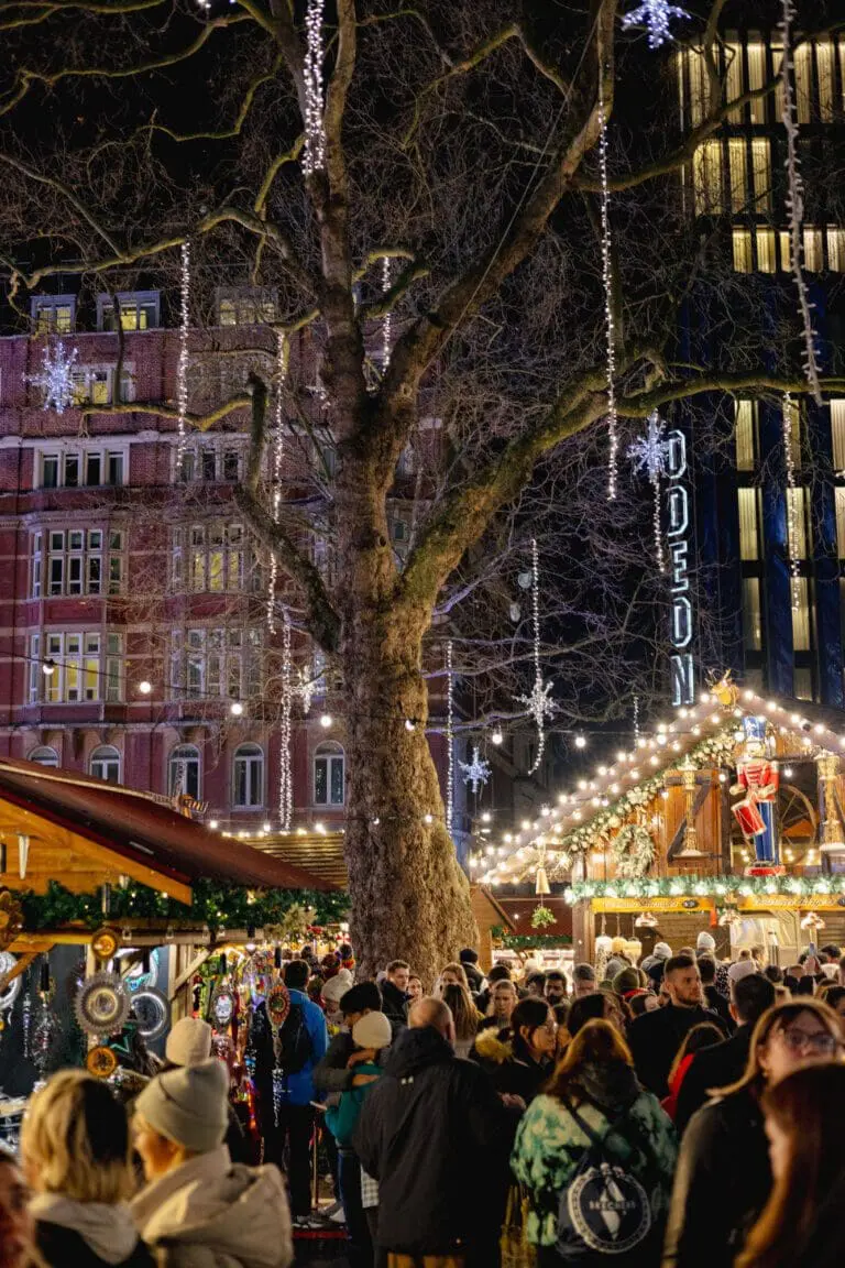 LONDON AT CHRISTMAS