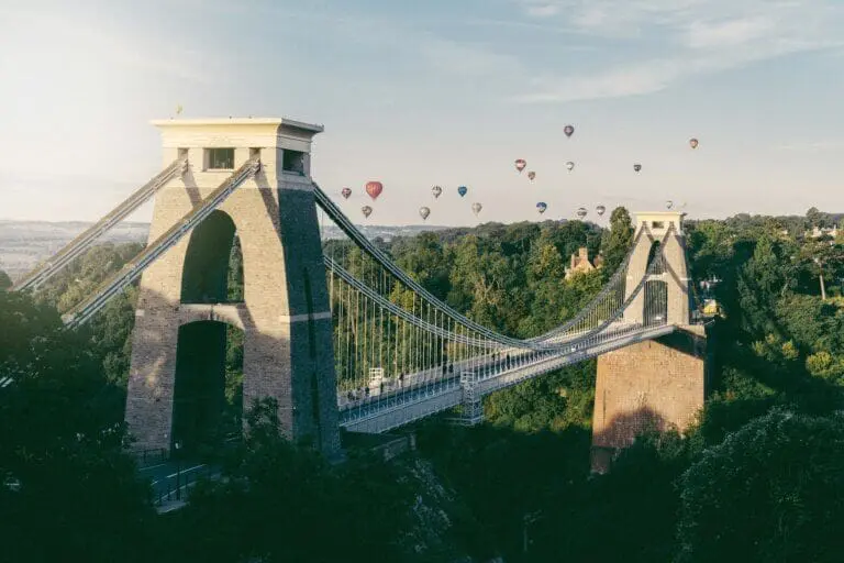 ULTIMATE BRISTOL WALKING TOUR: EXPLORE BRISTOL IN ONE DAY
