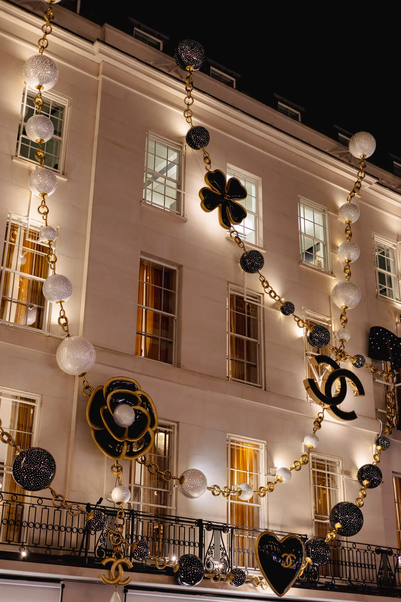 LONDON CHRISTMAS WALKING TOUR - BOND STREET