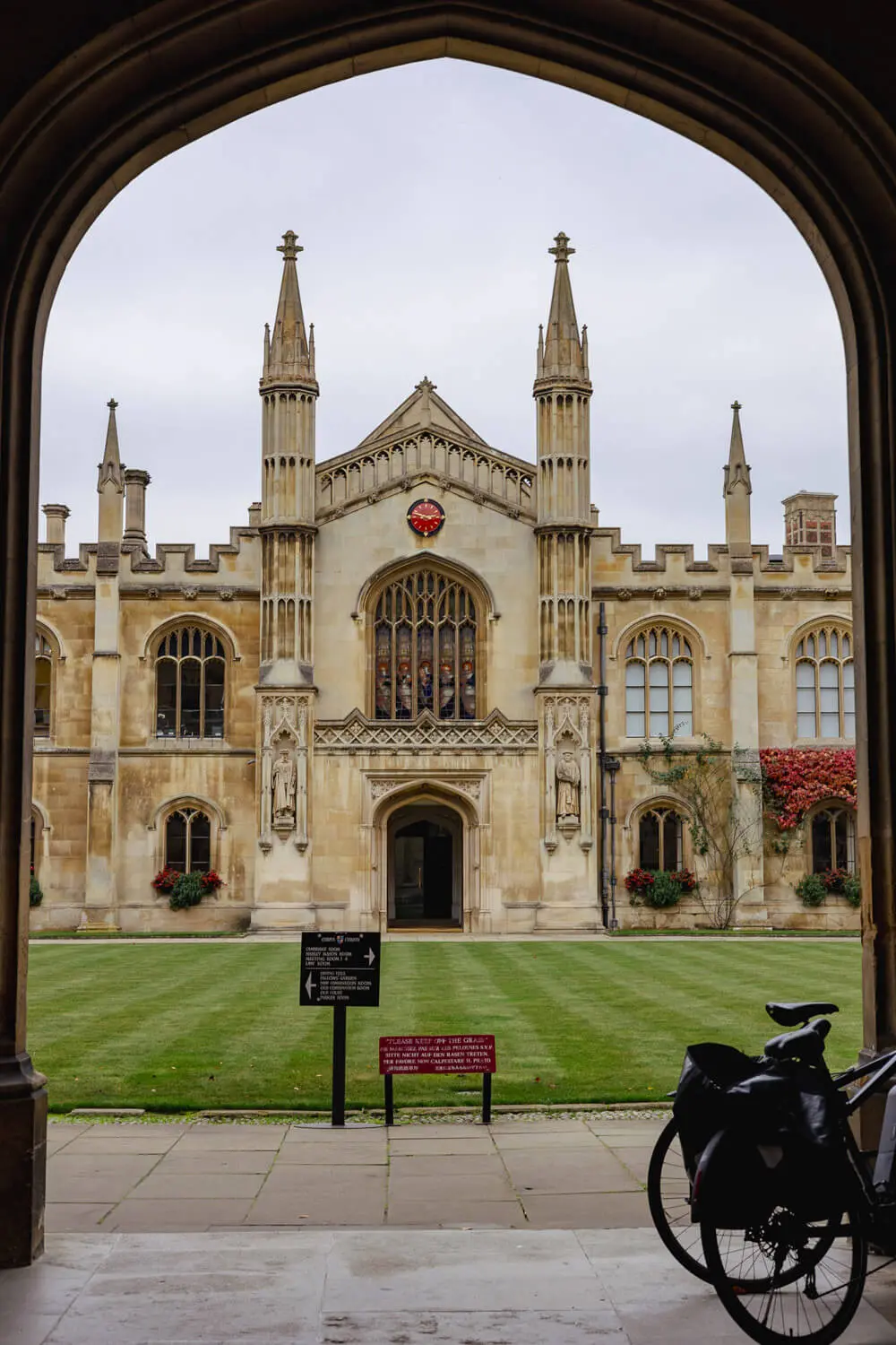 CAMBRIDGE - CORPUS CHRISTI COLLEGE