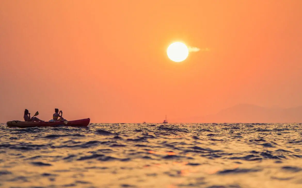 dubrovnik sunset kayaking croatia bucket list