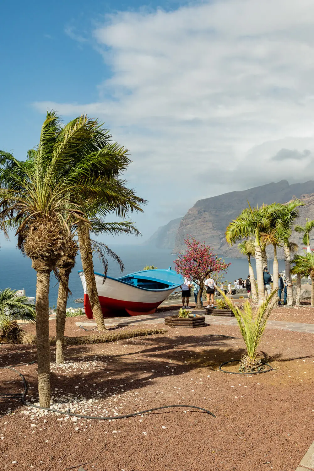 LOS GIGANTES