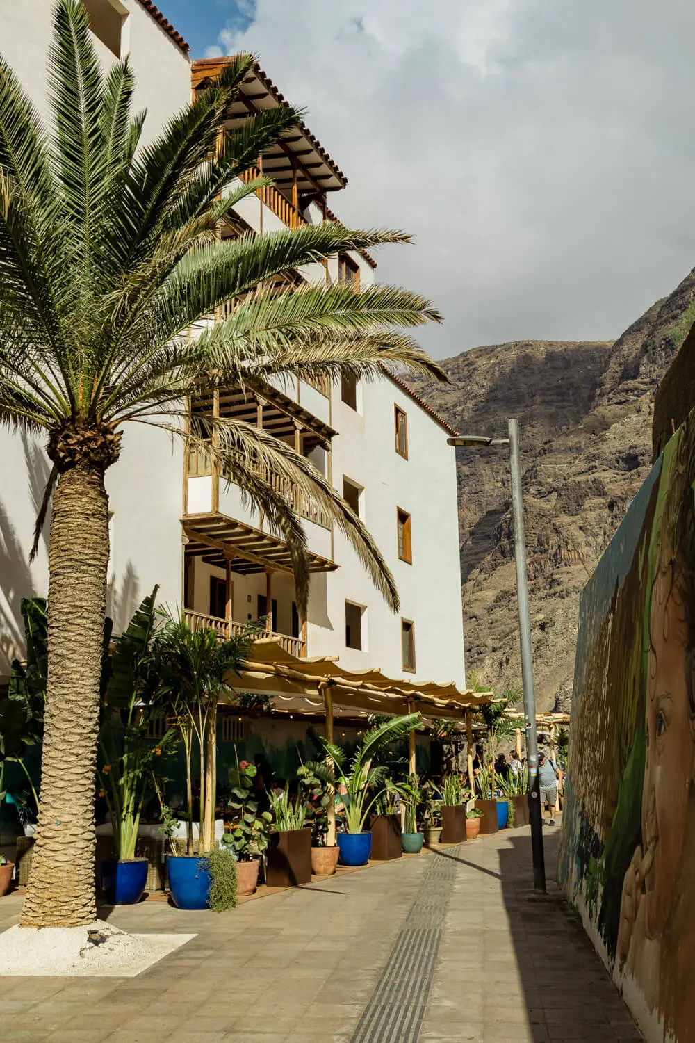 LOS GIGANTES