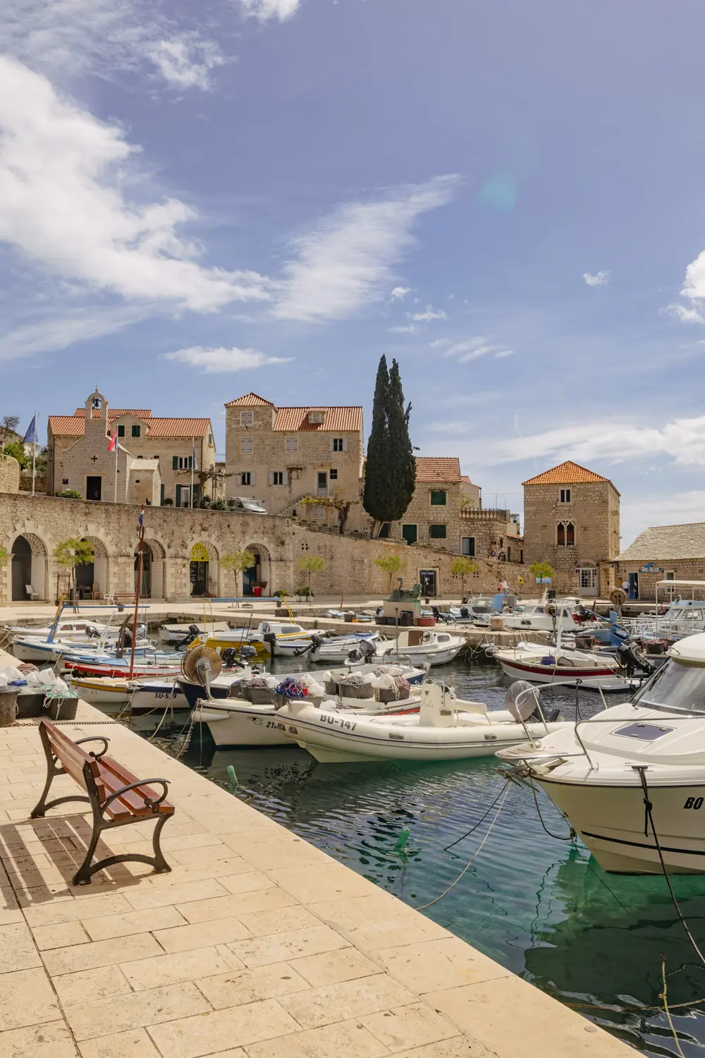 brac or hvar comparison