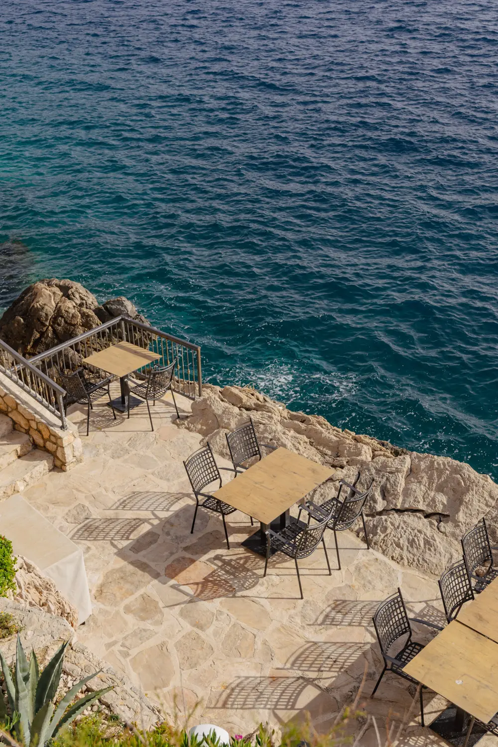 restaurant by the sea in croatia