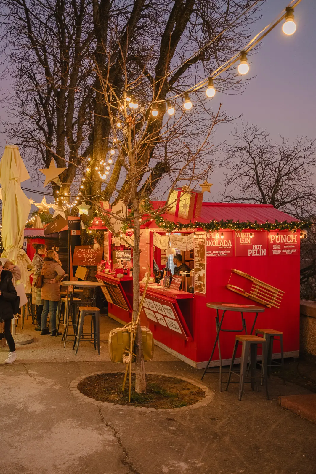 advent in zagreb things