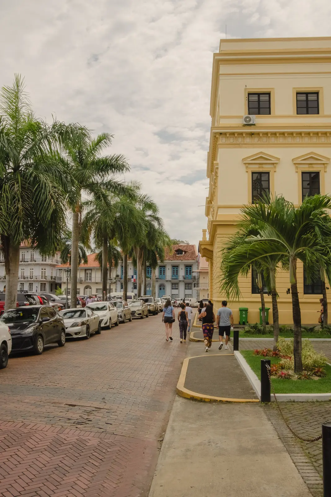 colon to panama city