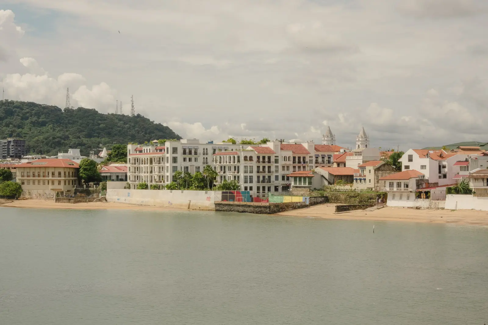 colon to panama city