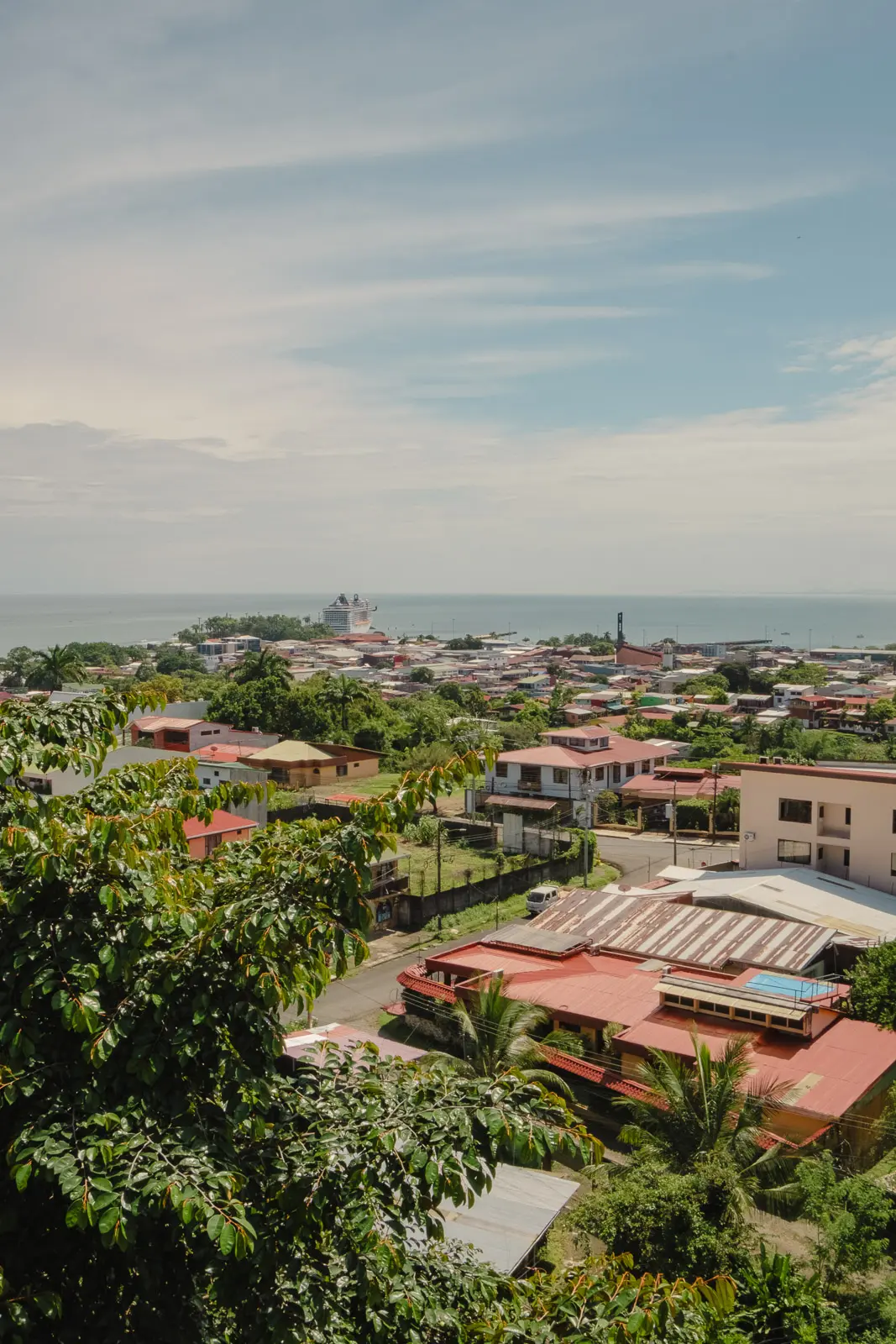 things to do in puerto limon