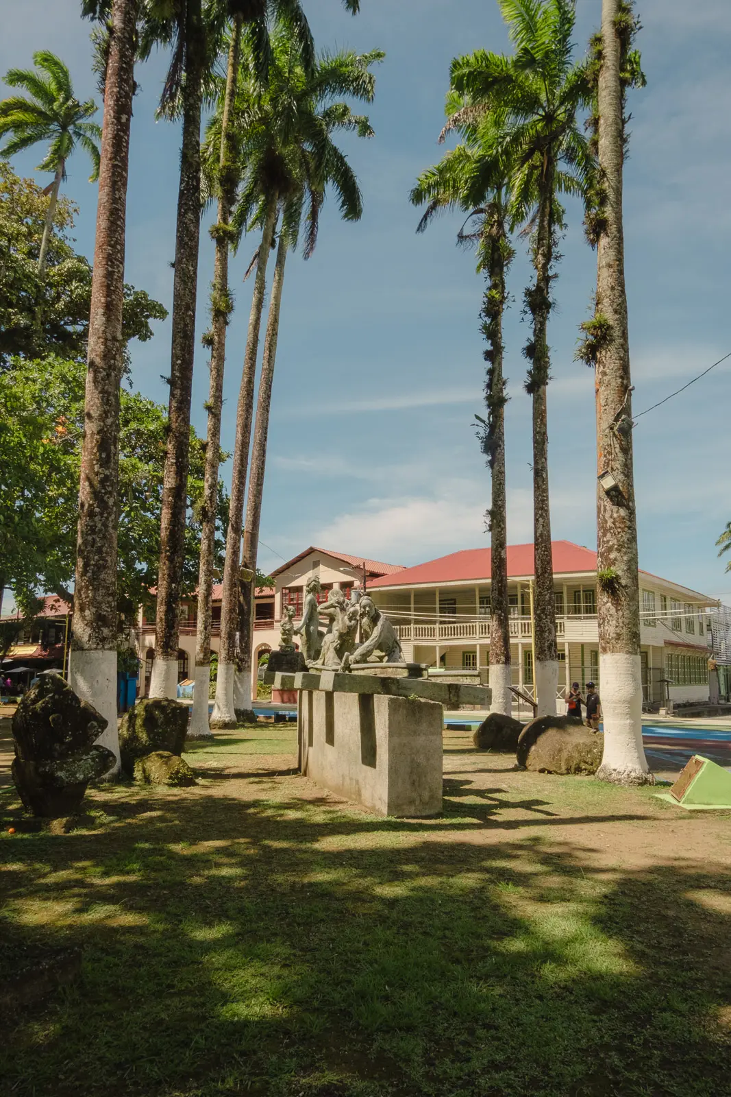 things to do in puerto limon
