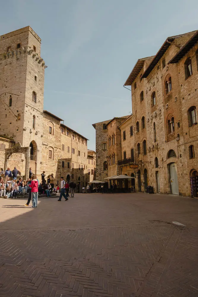 Piazza della Cisterna
