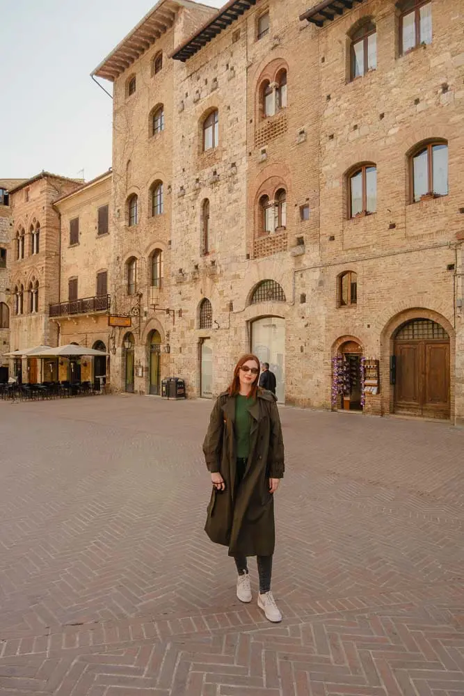 Piazza della Cisterna San gimignano
