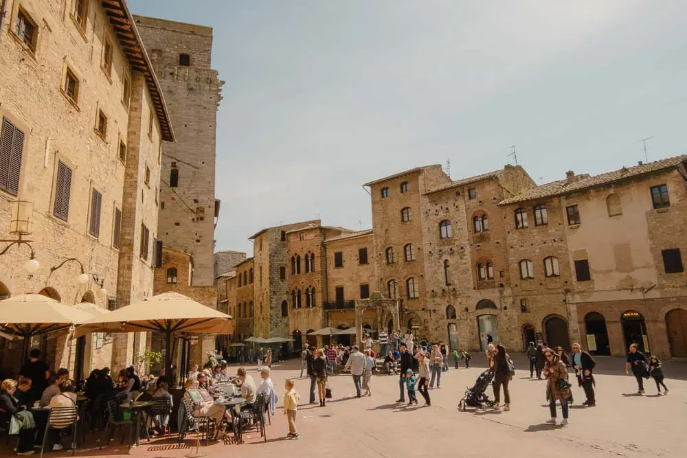 Piazza della Cisterna